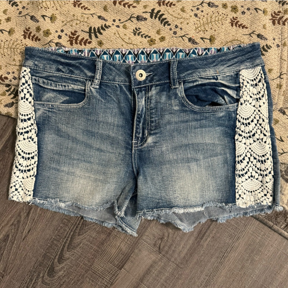 Warehouse One Jean Lace Design Shorts, Size 14